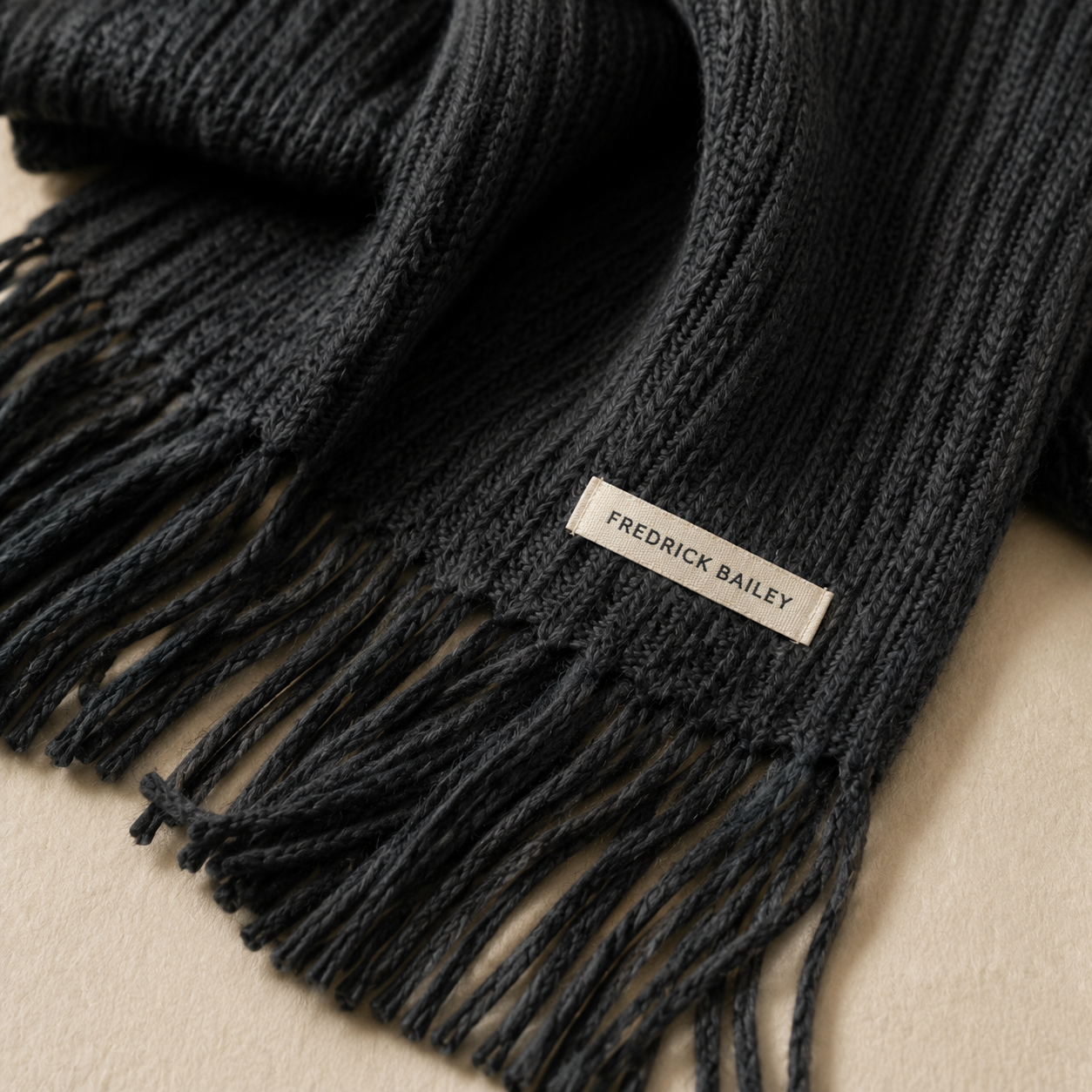 The Glenmore - Cashmere-Blend Scarf in Charcoal - detail